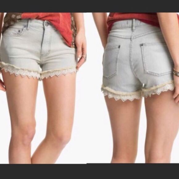 Free People Railroad Striped Denim Jean Shorts With Crochet Hem Size 27 - Picture 15 of 16
